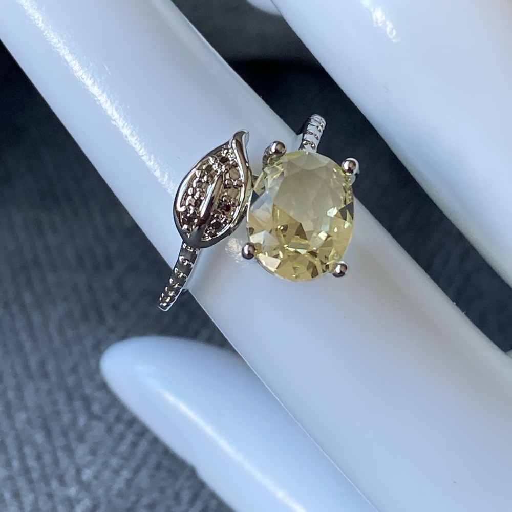Yellow Stone and Silver Tone Setting Ring Size 6 New - Picture 14 of 14